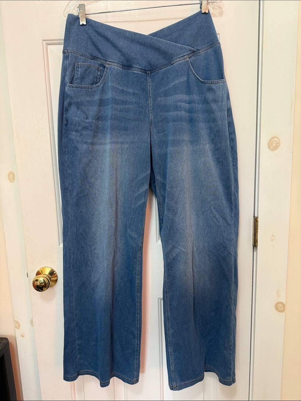 HALARA Blue Wide-Leg V-Waist Jeans